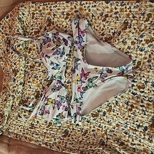 Brand No Boundaries Color White with rainbow butterflies Size Small